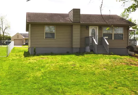 704 Maple St, Harrodsburg, KY 40330