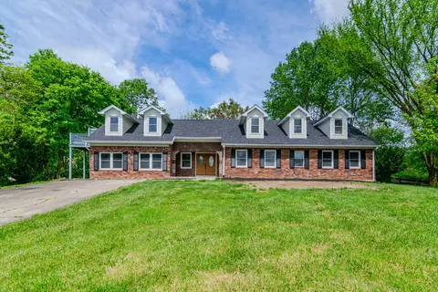 6906 Bohannon Ln, La Grange, KY 40031
