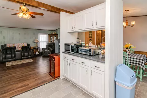 Kitchen - 30 Ashland Ave, Winchester, KY 40391 photo 5 of 10