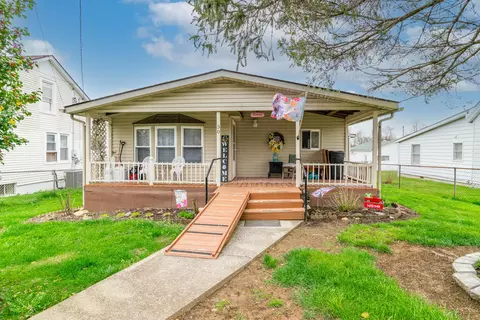 Exterior - 30 Ashland Ave, Winchester, KY 40391 photo 10 of 10