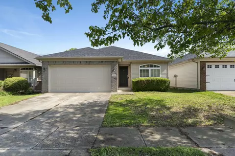 2605 Buck Ln, Lexington, KY 40511