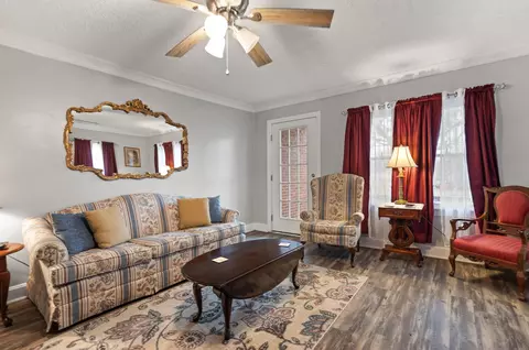 Living - 39 Morris St, Stanton, KY 40380 photo 2 of 4