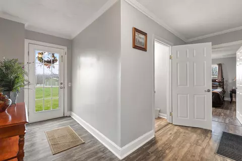 Entry Way - 39 Morris St, Stanton, KY 40380 photo 1 of 3