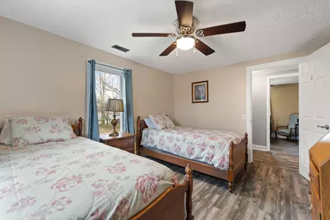 Bedroom - 39 Morris St, Stanton, KY 40380 photo 5 of 17