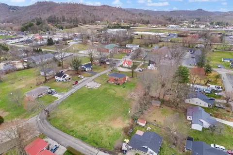 View/Area - 39 Morris St, Stanton, KY 40380 photo 4 of 9