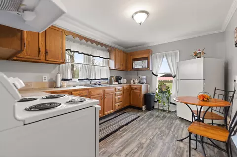 Kitchen - 39 Morris St, Stanton, KY 40380 photo 1 of 2