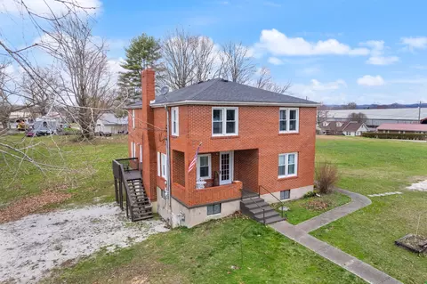 Exterior - 39 Morris St, Stanton, KY 40380 photo 6 of 12