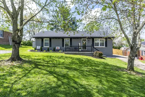 215 Echo Dr, Paris, KY 40361