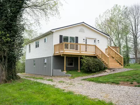 120 Four Winds Estates Dr, Mount Sterling, KY 40353