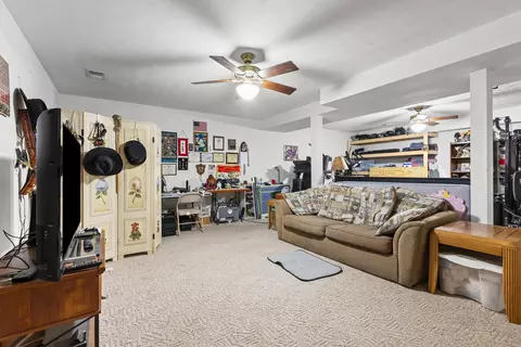 Exterior - 256 Rolling Meadows Dr, Lancaster, KY 40444 photo 3 of 12
