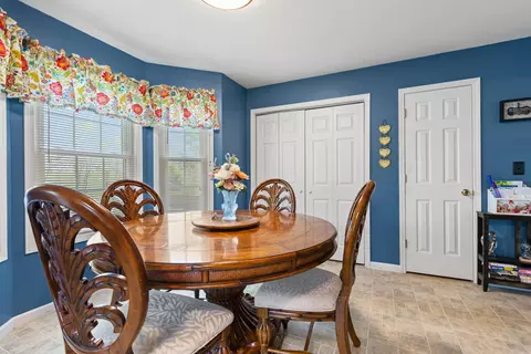 Dining - 256 Rolling Meadows Dr, Lancaster, KY 40444 photo 2 of 3