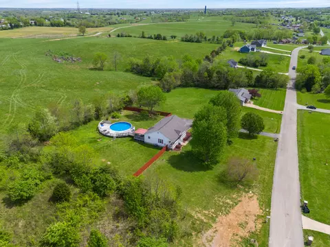 View/Area - 256 Rolling Meadows Dr, Lancaster, KY 40444 photo 2 of 4