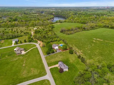 View/Area - 256 Rolling Meadows Dr, Lancaster, KY 40444 photo 4 of 4