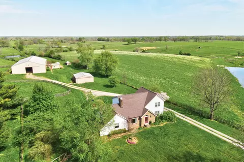 864 Hill Rd, Paris, KY 40361