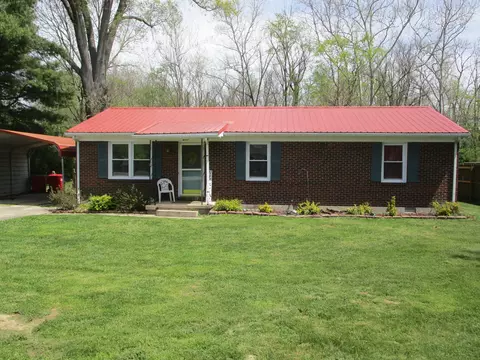 221 Farmers Ln, Frankfort, KY 40601