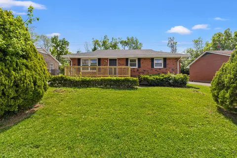 421 Hedgewood Dr, Lexington, KY 40509