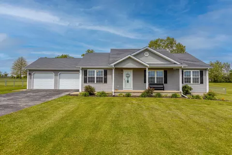 124 Bright Leaf Dr, Lancaster, KY 40444 photo 1