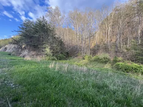 7100 Highway 7, West Liberty, KY 41472