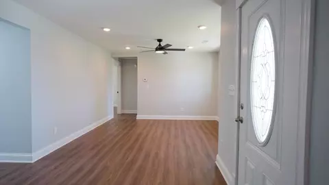 Living - 166 Maple St, Stanton, KY 40380 photo 1 of 1