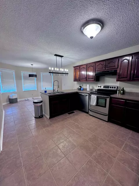 Kitchen - 61 Winners Circle Trl, Corbin, KY 40701 photo 3 of 3