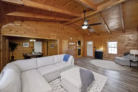 1598 Sandy Ridge Rd, Campton, KY 41301