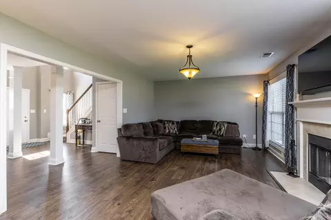 Living - 104 Brahms Ct, Georgetown, KY 40324 photo 2 of 3