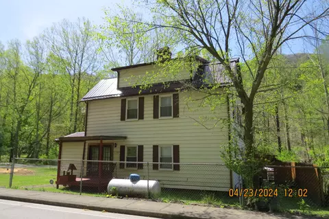 169 W Main St, Lynch, KY 40855