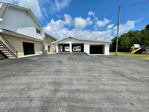 Exterior - 128 Baltimore Ln, Pine Knot, KY 42635 photo 10 of 25