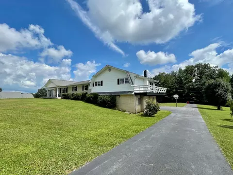Exterior - 128 Baltimore Ln, Pine Knot, KY 42635 photo 7 of 25