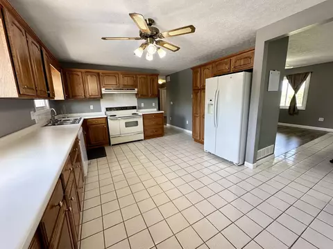 Kitchen - 128 Baltimore Ln, Pine Knot, KY 42635 photo 5 of 5
