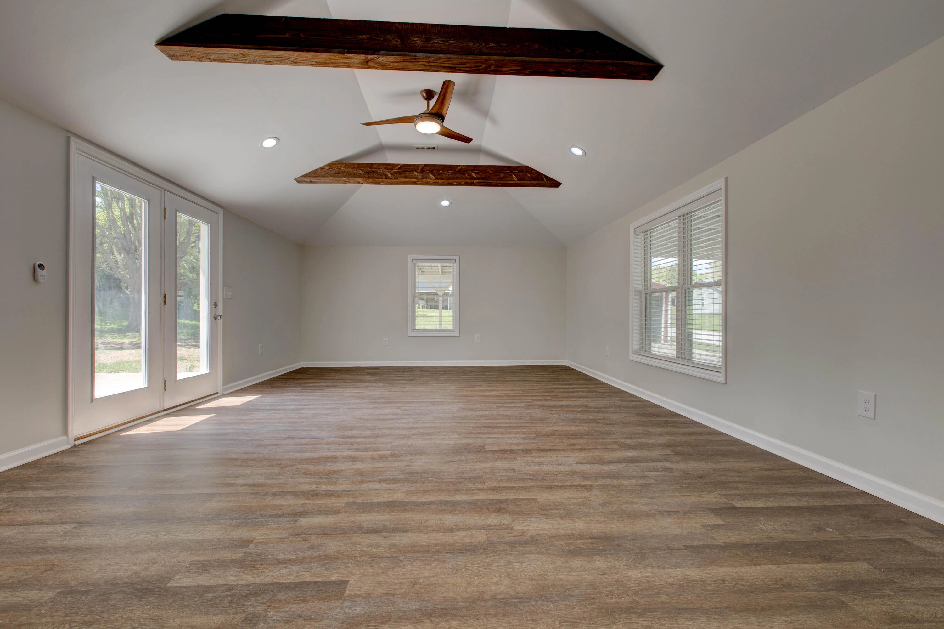 1833 Montclair Dr  