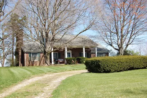 6201 Sulphur Well Rd, Lexington, KY 40509