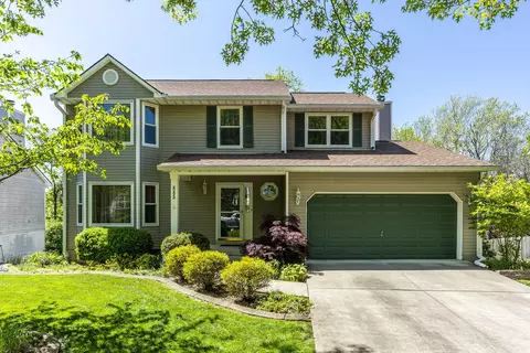 885 Ridgebrook Rd, Lexington, KY 40509
