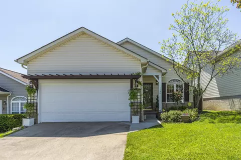1136 Parliament Way, Lexington, KY 40517