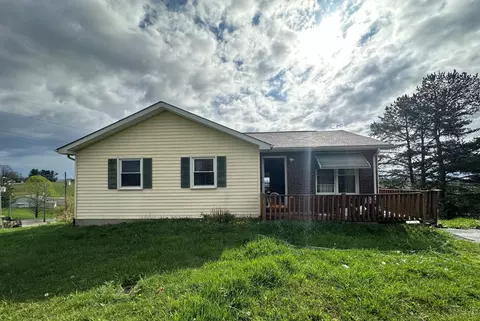 53 Lower Hays Rd, Mckee, KY 40447