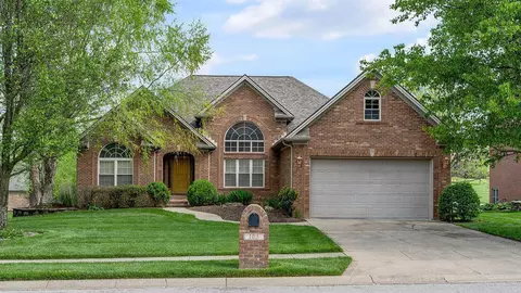 105 Prestwick Dr, Georgetown, KY 40324
