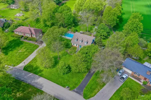 1131 W Secretariat Dr, Danville, KY 40422