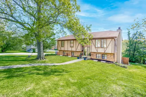 1 Richardson Ct, Frankfort, KY 40601