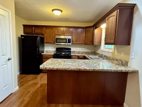 201 Pinecrest Ct, Berea, KY 40403 photo 6