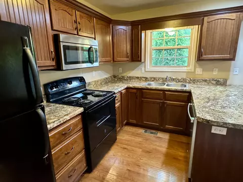 201 Pinecrest Ct, Berea, KY 40403 photo 7