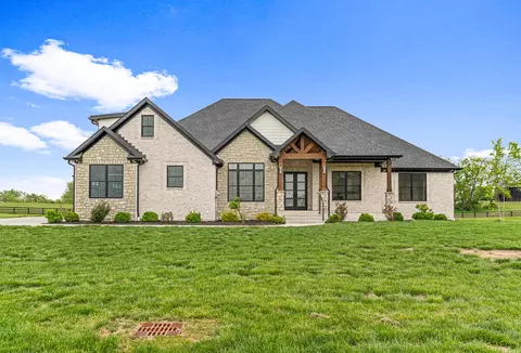 217 Ridgefield Dr, Nicholasville, KY 40356