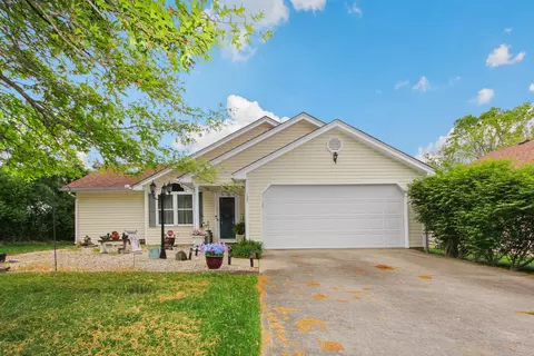 127 Plantation Dr, Lawrenceburg, KY 40342