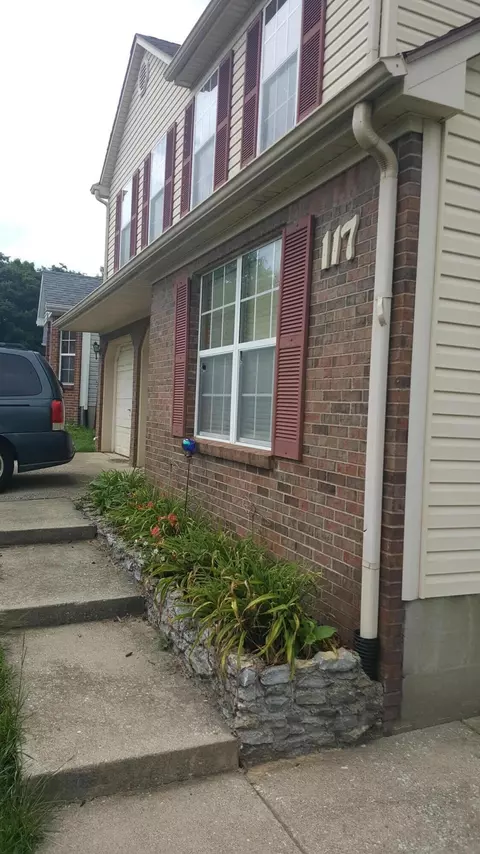Exterior - 117 Willow Ln, Georgetown, KY 40324 photo 2 of 8
