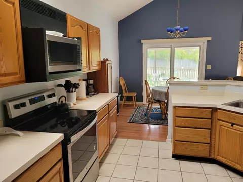 Kitchen - 117 Willow Ln, Georgetown, KY 40324 photo 3 of 3