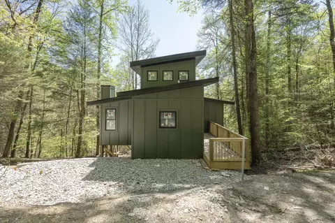 347 373 Sunset Rdg, Rogers, KY 41365