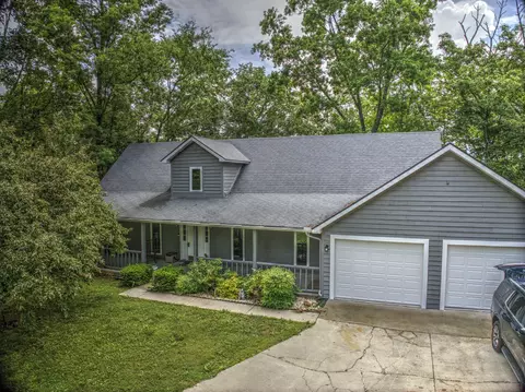 102 Beauchamp Blvd, Somerset, KY 42503