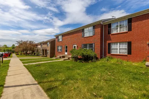 215 Garnet Dr, Nicholasville, KY 40356