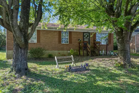 132 Brooks St, Cynthiana, KY 41031