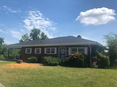 321 Perkins St, Woodbine, KY 40771