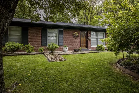 2053 Saint Teresa Dr, Lexington, KY 40502